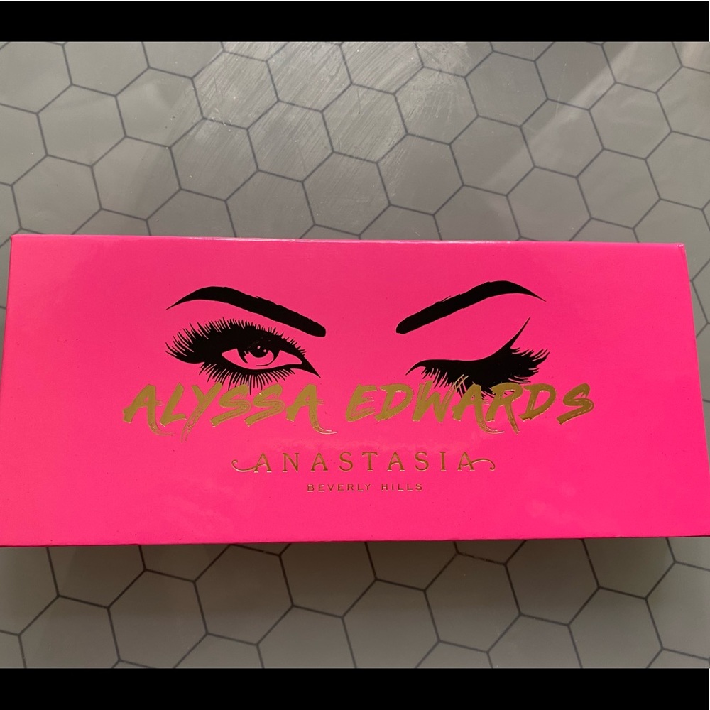 ABH x Alyssa Edwards palette